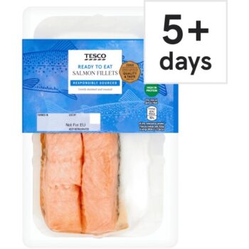 Tesco Steamed Salmon Fillets (180g)