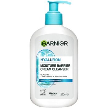 Garnier Hyaluronic Aloe Soothing Cream Cleanser For Dehydrated Skin (250ml)