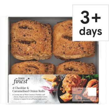 Tesco Finest 4 Vintage Cheddar & Caramelised Onion Rolls (188g)